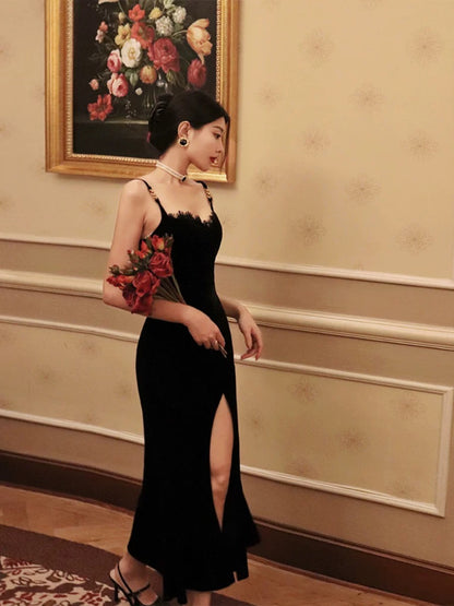 Thirteen and Little velvet suspender dress for women autumn and winter lace slim slit French style black long skirt