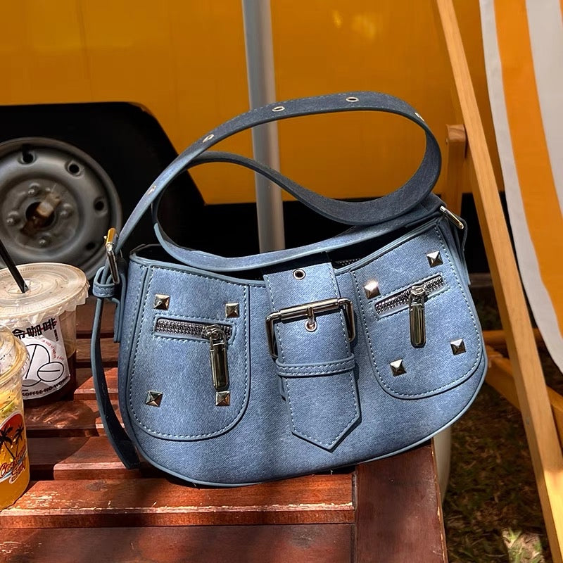 Internet celebrity hot style small bag women's 2023 spring new motorcycle style rivet small square bag niche trendy fashion shoulder bag