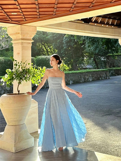 French sexy backless strappy blue suspender dress for women in summer, high-end atmosphere, suitable for seaside vacation long dress