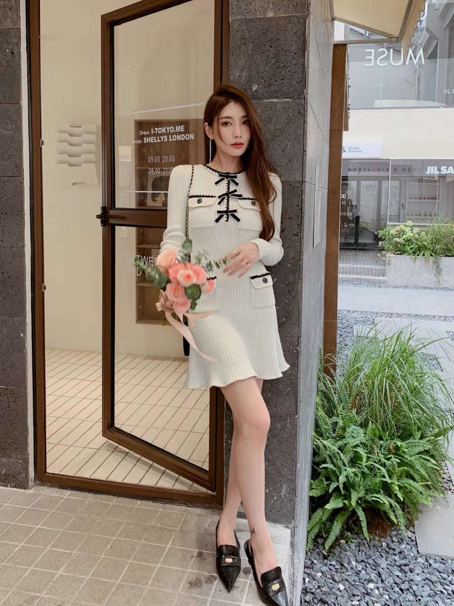 Elegant princess ladylike design niche bow long-sleeved round neck silver knitted bottoming inner dress (D165)