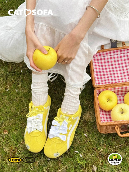 Cat & Sofa “Emoji-Lab” Apple Racer Sneakers 🍎👟 Low-top retro design with a slim, lightweight sole for easy movement and all-day comfort. Sporty, trendy, and effortlessly stylish — perfect to pair with any casual outfit.