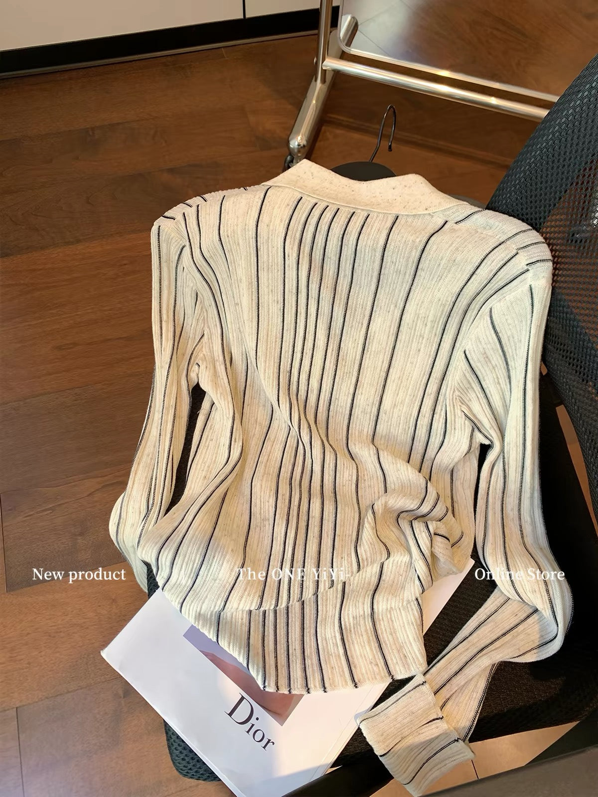 Women's "Old Money" Style Vertical-Striped Long-Sleeve Knit Top – Fall 2026 New French-Inspired Slim-Fit Cropped Top