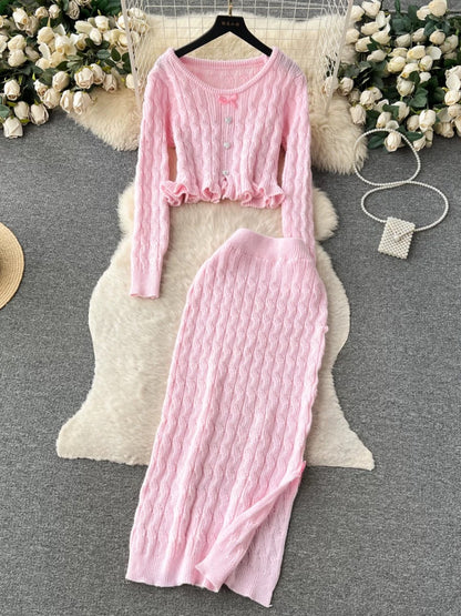 Korean gentle style women's knitted sweater two-piece set, sweet short fungus hem sweater + slit skirt