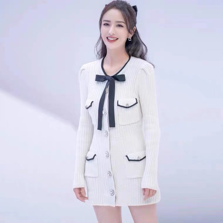 Qiu Tong Liya's same style French retro white small fragrant style knitted hip-hugging slim dress slim sweater skirt for women D9193