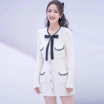 Qiu Tong Liya's same style French retro white small fragrant style knitted hip-hugging slim dress slim sweater skirt for women D9193