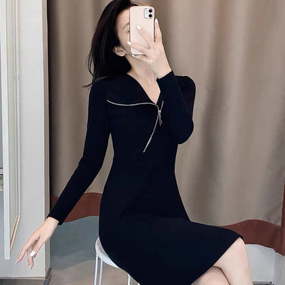 European station's new autumn style waist-slimming slimming tall design knitted little black dress Hepburn style dress