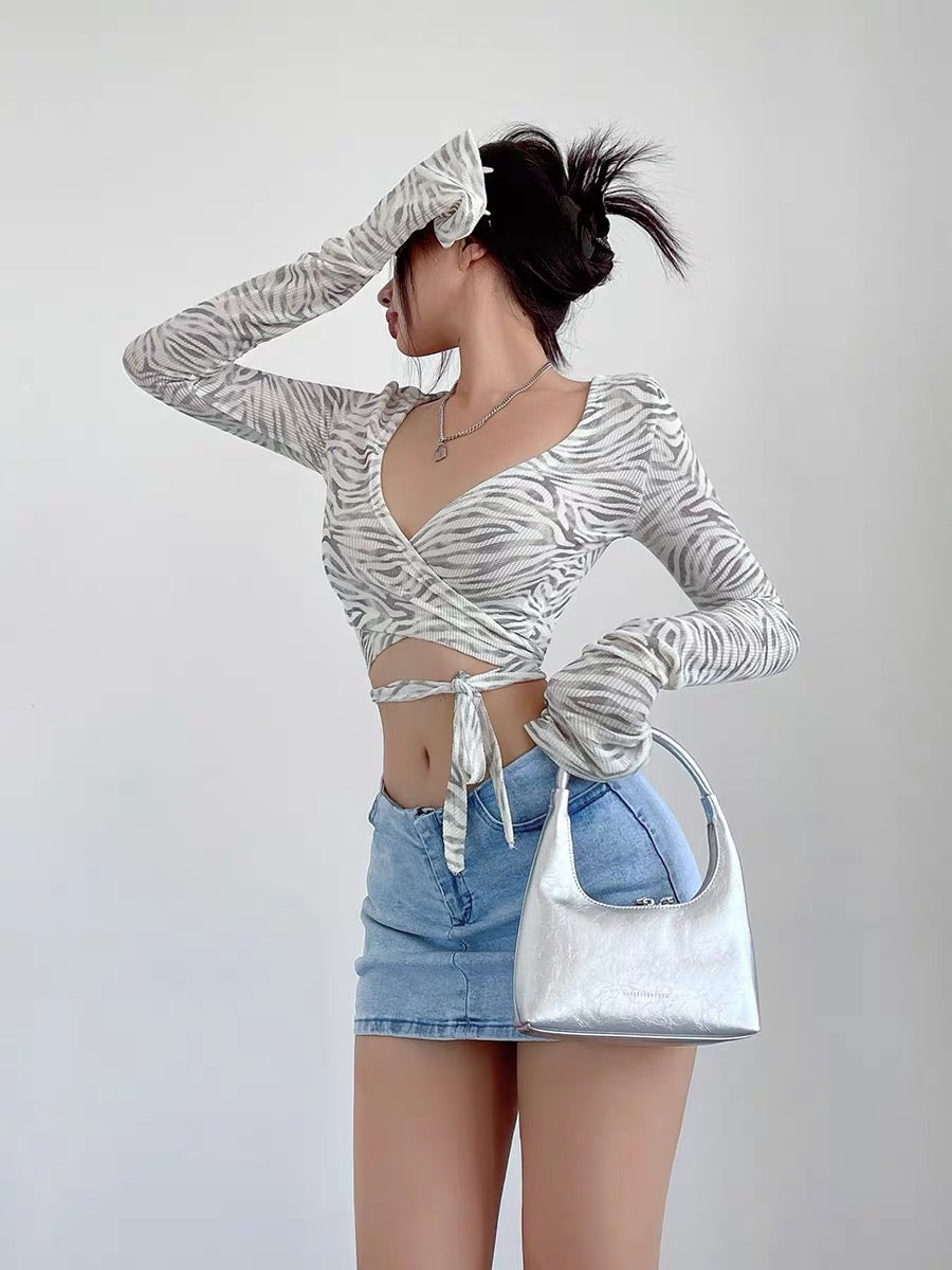 liviahome Thai cool sexy deep V cross strap bottoming shirt for women autumn fashionable niche short crop top (T215)