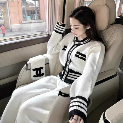 Autumn and winter clothing 2023 new female high-end temperament goddess Fan Xiaoxiangfeng professional white wide-leg pants two-piece suit