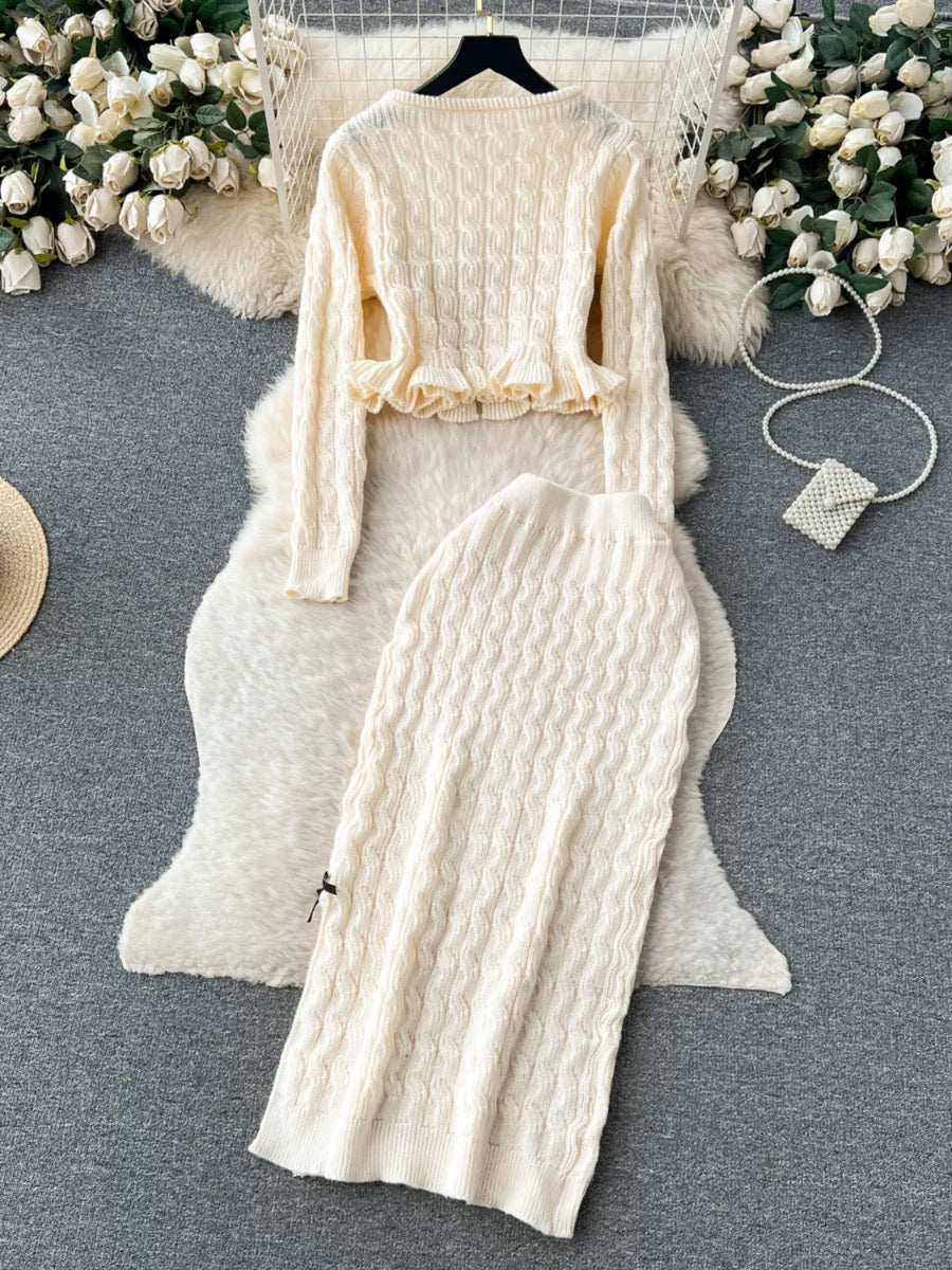 Korean gentle style women's knitted sweater two-piece set, sweet short fungus hem sweater + slit skirt