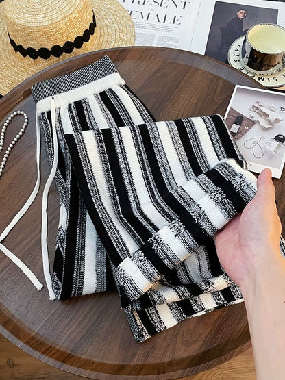Japanese high street ins high-end fried street 2024 spring and autumn new high-waist drape black and white striped floor-length wide-leg pants