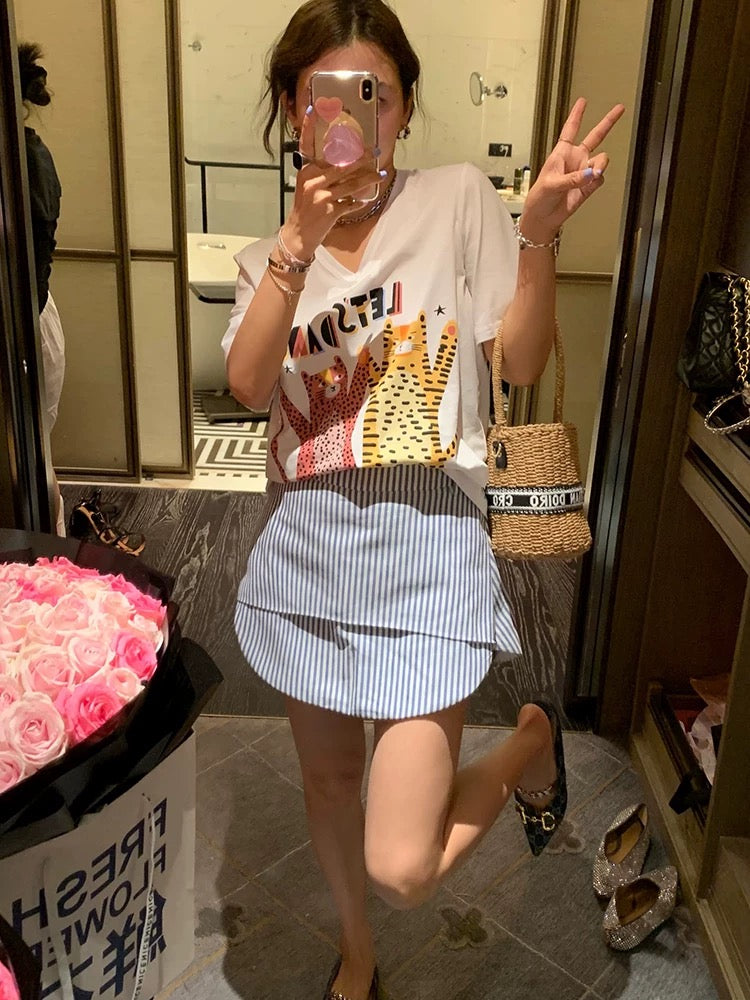 Luoluo Xianjie V-neck short-sleeved T-shirt female designer top summer style 2024 new white loose tiger print