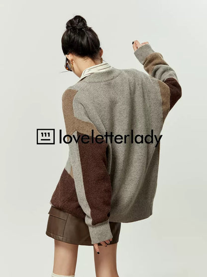Zhou Liwu/Retro stitching contrast color sweater women's 2023 autumn and winter new high-end design lazy style sweater