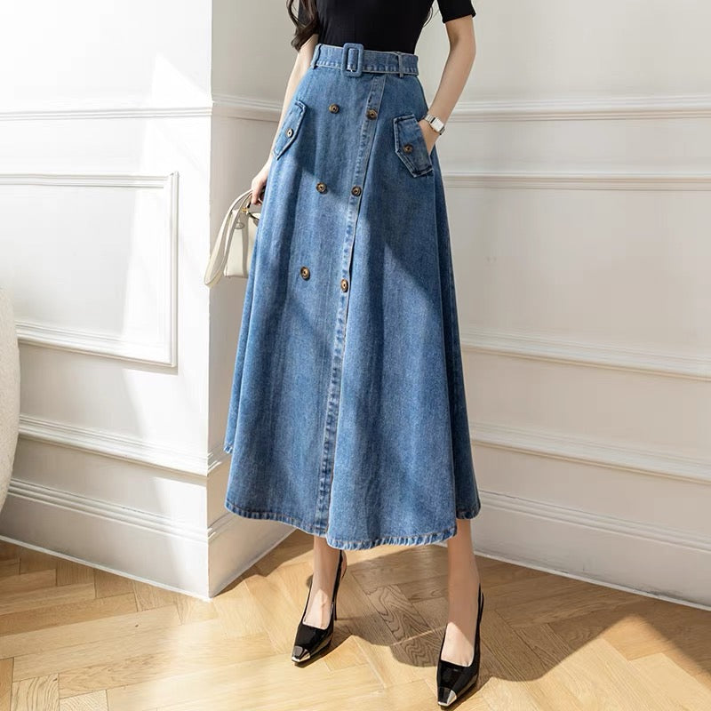 High-waist slit denim skirt for fall and winter with niche design, hip-hugging umbrella skirt, mid-length A-line skirt that reaches the ankle