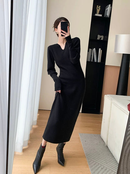 FT GUOGE black knitted dress for women 2023 autumn and winter new style French slimming with coat and bottoming skirt