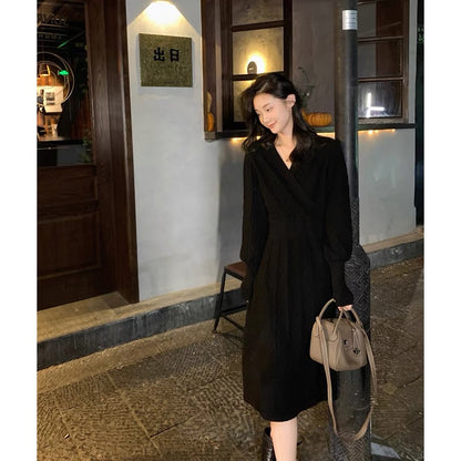 European Station Literary Style Elegant Age-Reducing Hepburn Style Goddess Style Knitted Dress Bottoming with Long Skirt