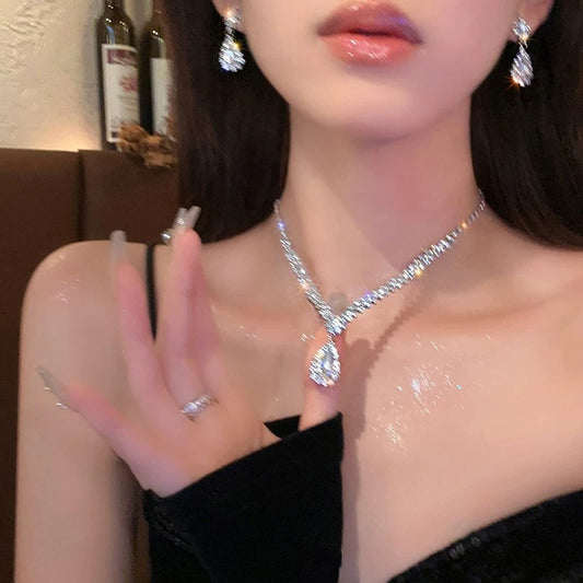 Full diamond flashing water drop tassel necklace women's light luxury niche design choker high-end clavicle chain necklace trend