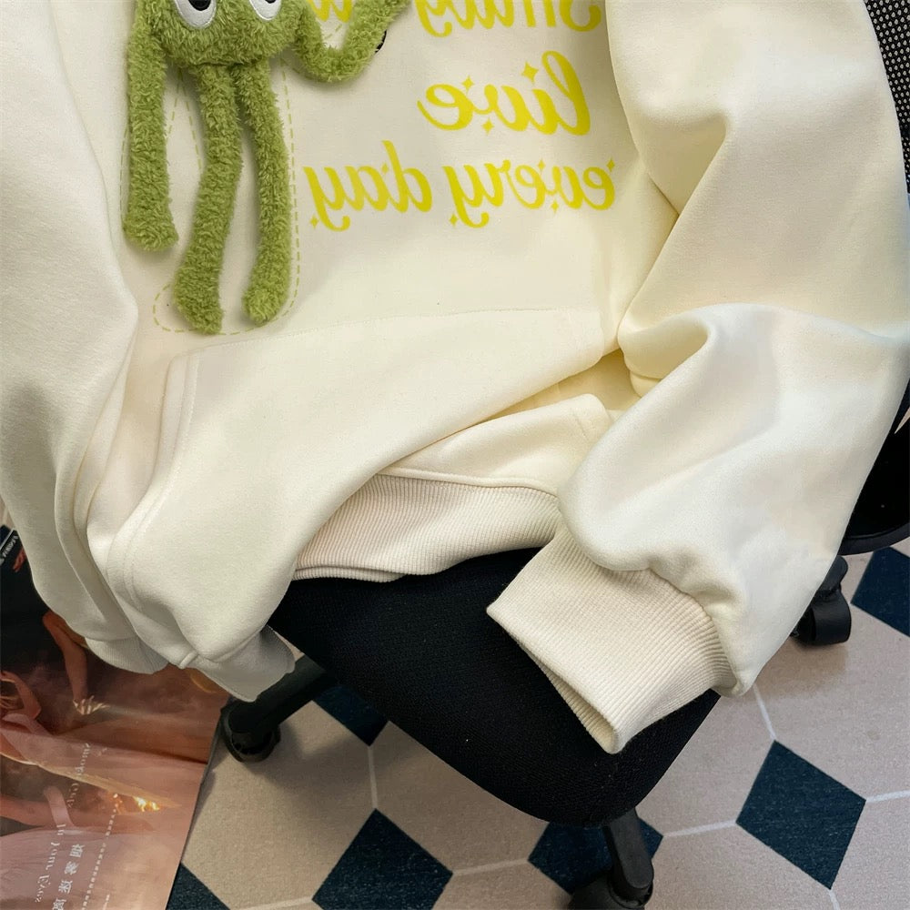 Cute little cute three-dimensional cartoon doll sweater for men and women in spring and autumn, high-end and beautiful hoodie jacket