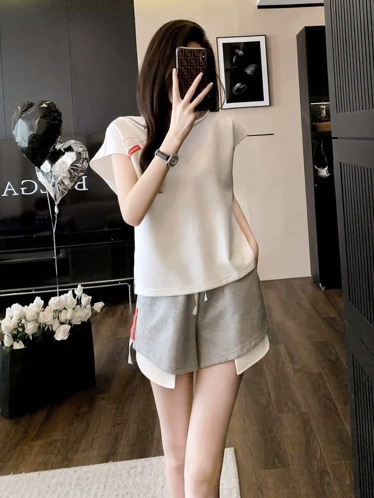 A complete set of playful and lively running sports, casual and fashionable short-sleeved shorts two-piece suits for women in summer for small people