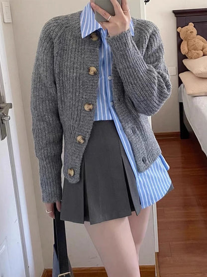 Milk lazy sweater coat knitted cardigan shirt skirt three-piece suit small fragrance fashion small man autumn and winter
