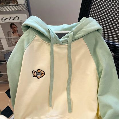 Milk fufu lazy cute cat embroidered hooded sweatshirt for men and women in spring and autumn sweet niche color matching raglan sleeve top