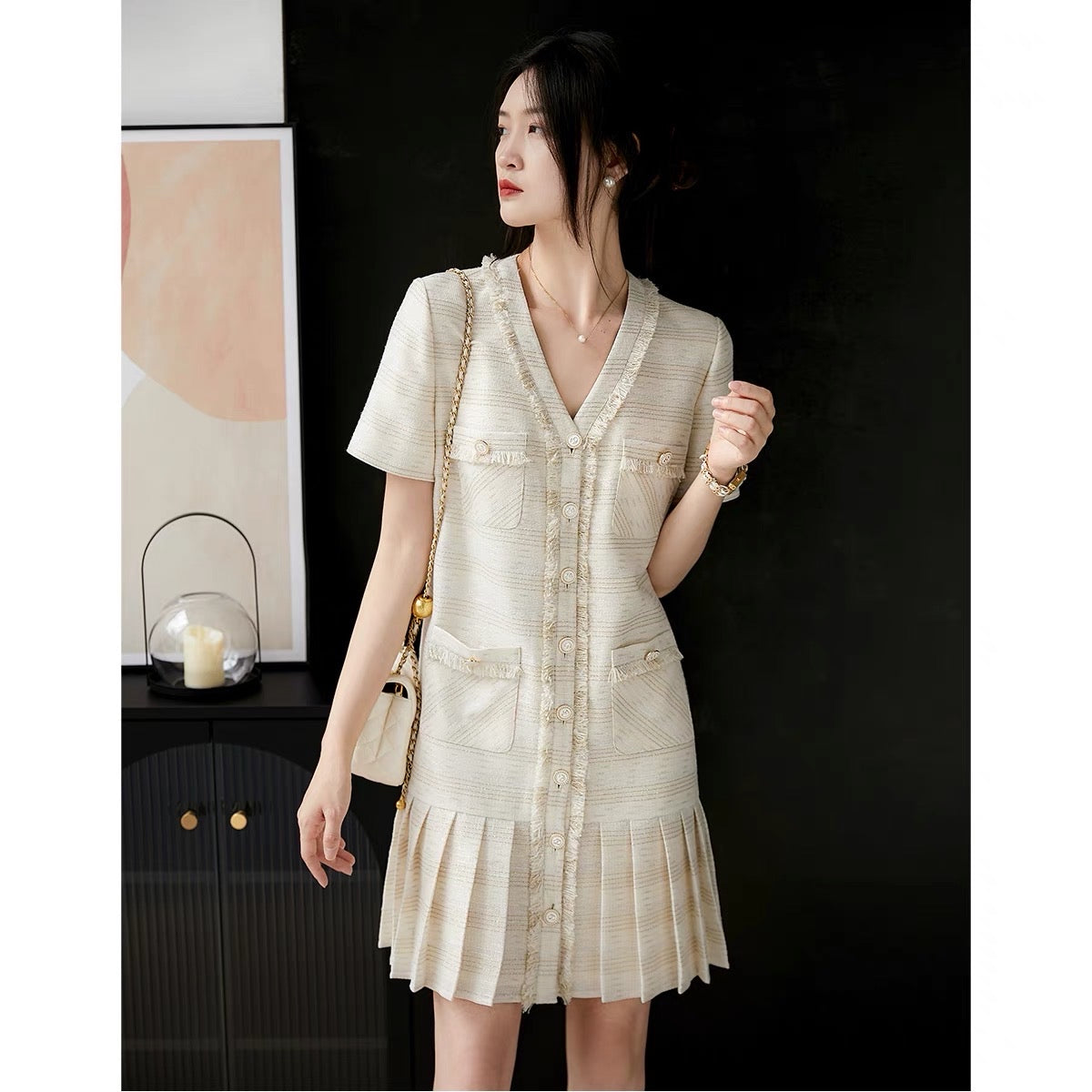 [QZA663804MG] Xiaohan V-neck elegant French retro striped twisted heddle craft small fragrant dress