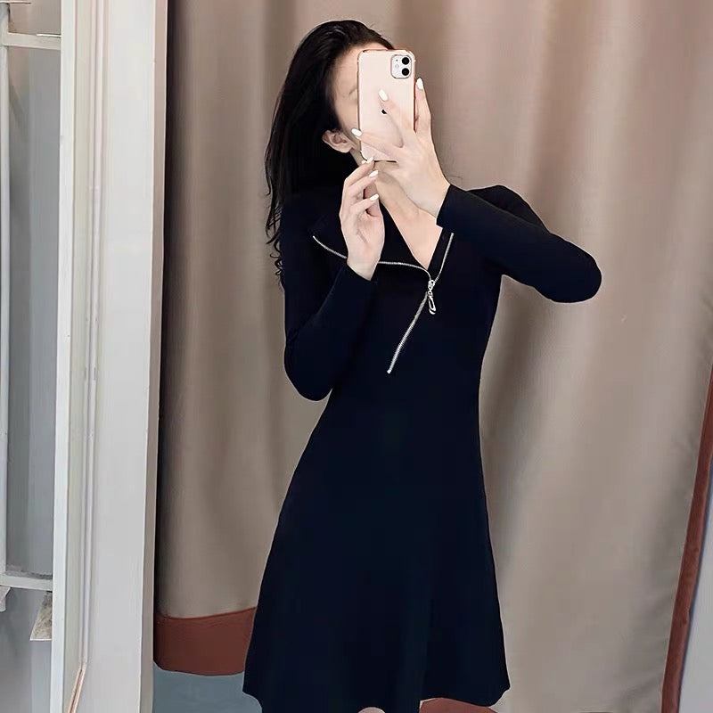 European station's new autumn style waist-slimming slimming tall design knitted little black dress Hepburn style dress