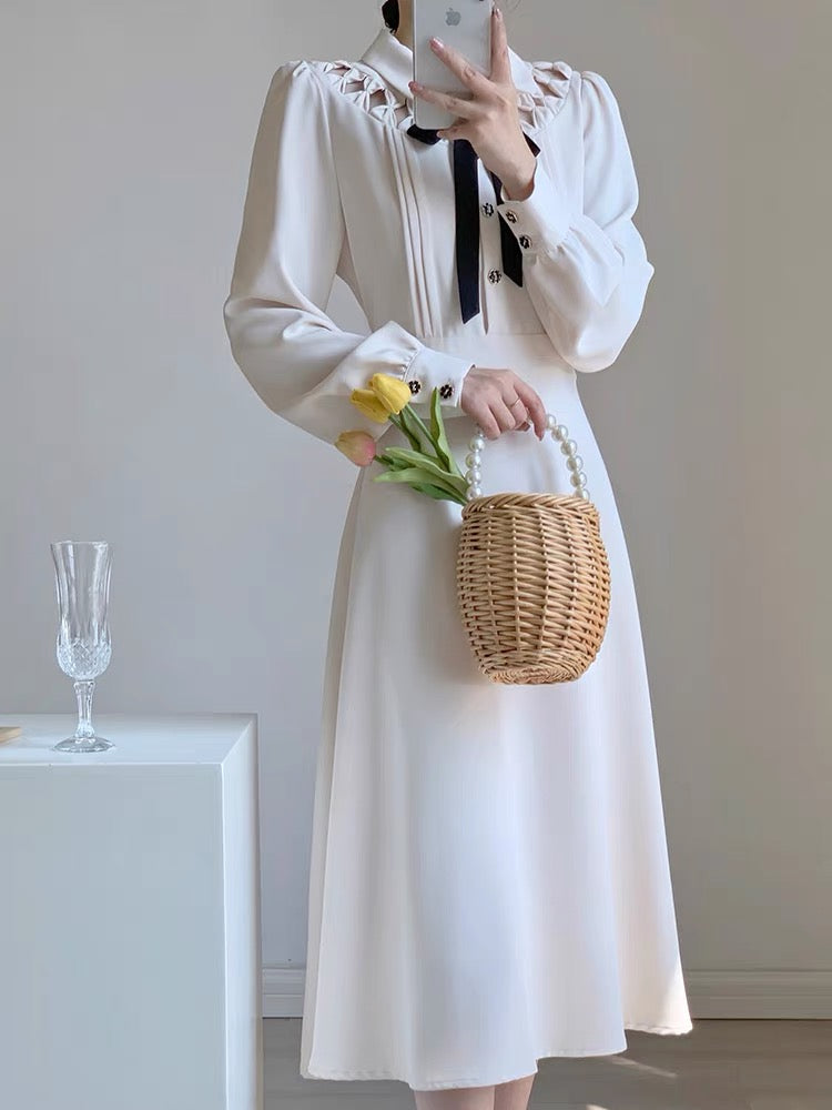 Autumn women's clothing 2023 new high-end light luxury retro waist slimming temperament age-reducing fairy early autumn dress