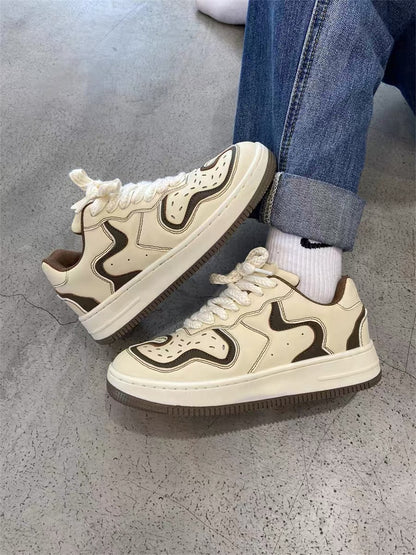 Design sense small black shoes autumn and winter wave upper skateboard shoes couple street shooting casual niche bread sneakers for men and women