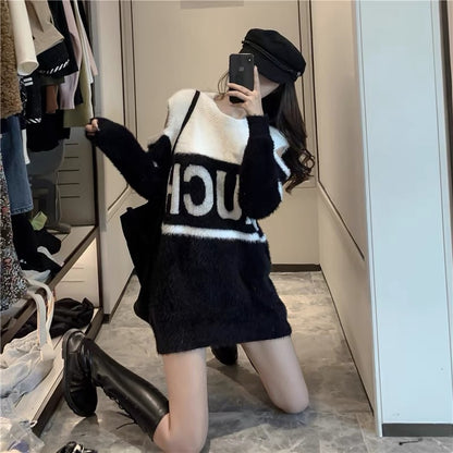 Internet celebrity plush design niche off-shoulder contrasting color scheming women's sweater lettered mid-length over-the-hip sweater for women T3443