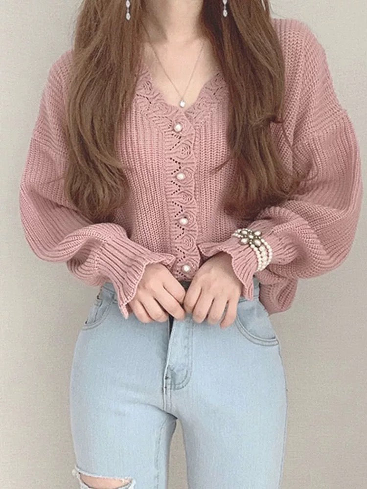 2023 Early Autumn Design Soft, Gentle, Retro Style V-neck Pearl Button Knitted Cardigan Sweater for Women to Wear Outerwear