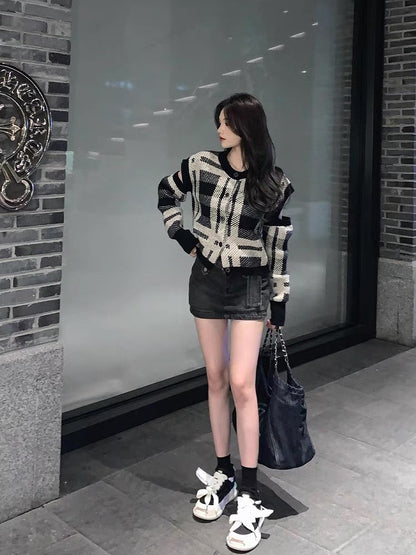 EUSKY IIWAN plaid contrasting color small fragrant style knitted cardigan sweater jacket women's spring new outer top (T380)
