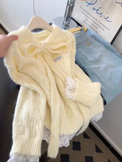 I highly recommend this one! A beautiful and gentle yellow long-sleeved knit sweater with a bow tie, a new autumn/winter style.