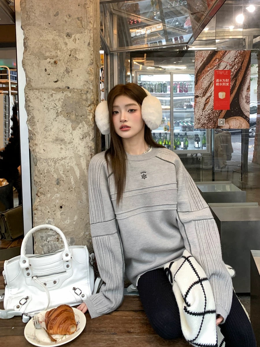 Earth Store Korean style gray embroidered sweater embroidered warm sweater for women autumn and winter old money style sweatshirt top inner wear