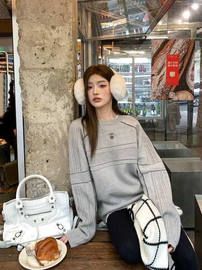 Earth Store Korean style gray embroidered sweater embroidered warm sweater for women autumn and winter old money style sweatshirt top inner wear