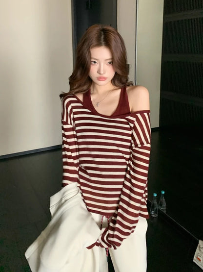Earth Store striped contrast color off-shoulder design loose T-shirt + U-neck slim vest off-shoulder sexy two-piece suit
