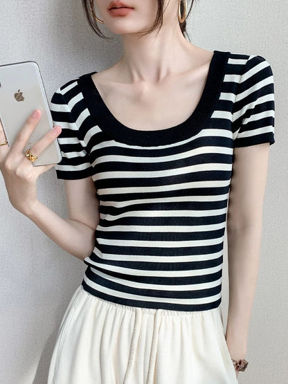 Large round neck contrast striped short-sleeved T-shirt for women 2025 spring new style slim fit straight shoulder chic top
