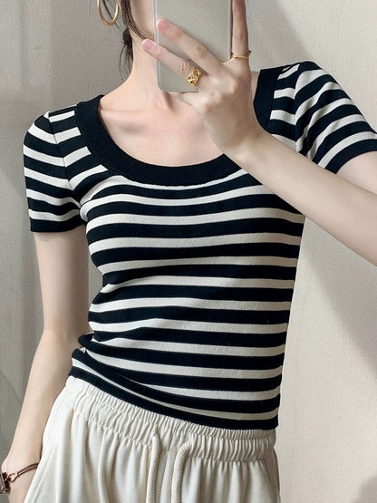 Large round neck contrast striped short-sleeved T-shirt for women 2025 spring new style slim fit straight shoulder chic top