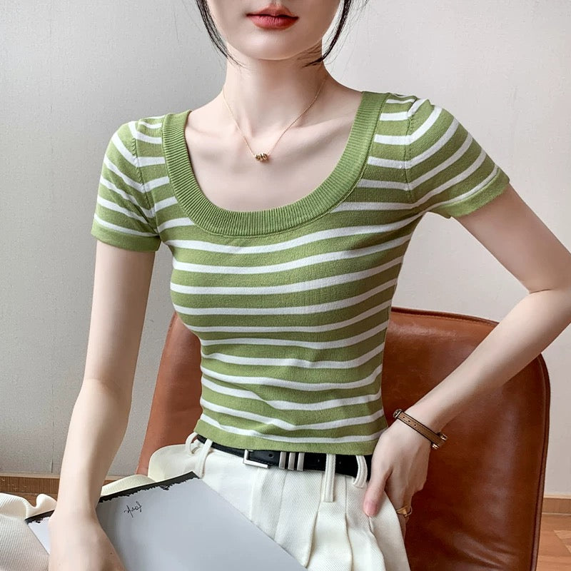 Large round neck contrast striped short-sleeved T-shirt for women 2025 spring new style slim fit straight shoulder chic top