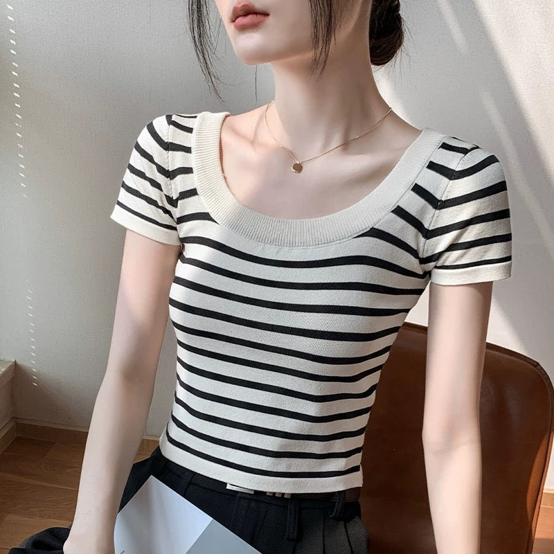 Large round neck contrast striped short-sleeved T-shirt for women 2025 spring new style slim fit straight shoulder chic top