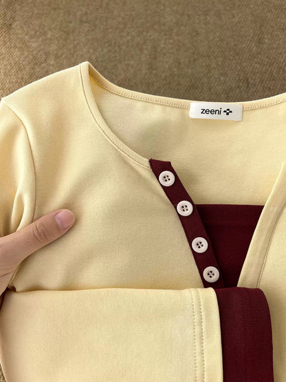 High votes for praise! Look at the color combination! Slim fit V-neck contrast color fake two-piece bottoming shirt long-sleeved top for women