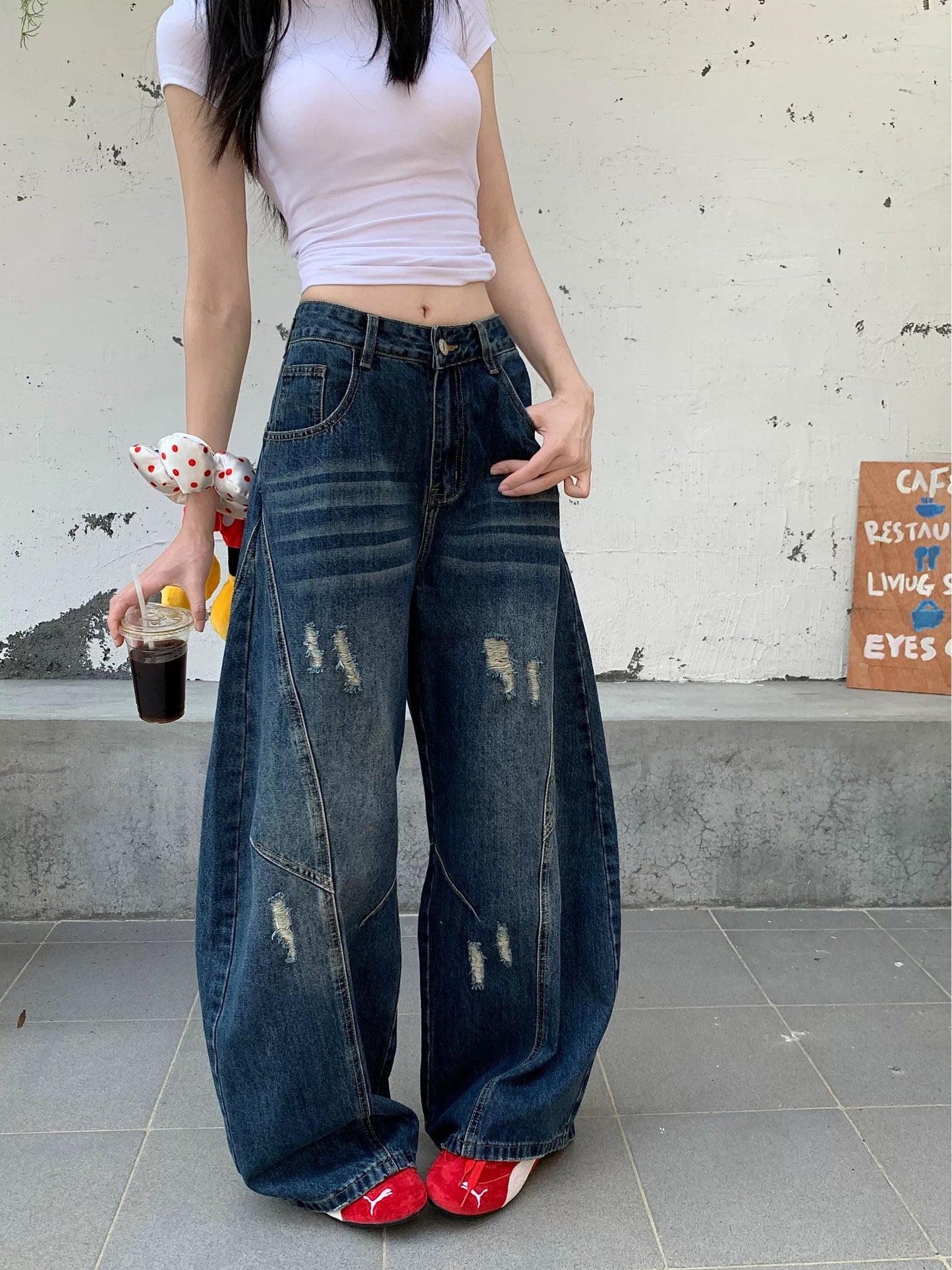 American retro distressed wide-leg jeans for women, autumn 2025 new style, loose fit, slimming, versatile high-waisted pants