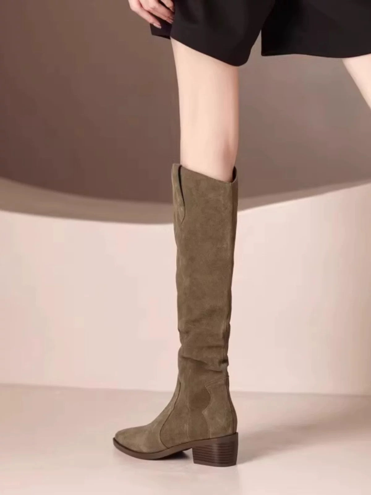 Internet celebrity super popular style V-mouth retro pointed toe western boots for women thick heel boots genuine leather 2024 autumn and winter new women's boots