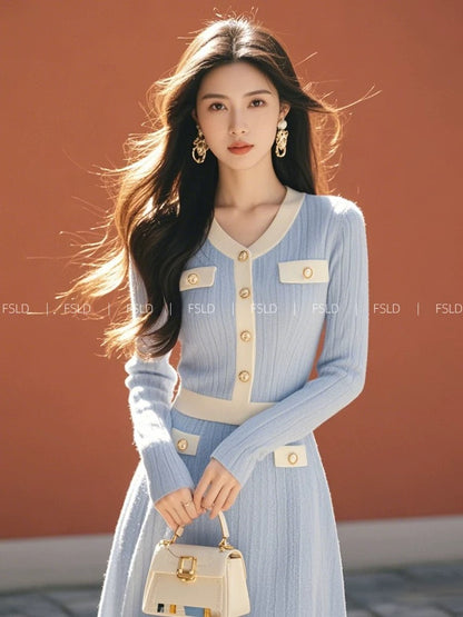Korean atmosphere outfit, super good-looking and elegant, blue fragrant style knitted dress 2024 new style for women in autumn