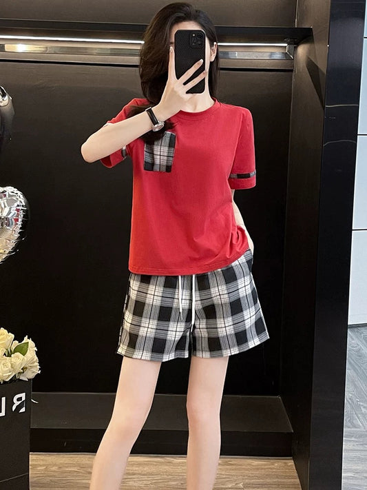 Fashionable age-reducing casual sports suit for women 2025 new summer red short-sleeved T-shirt plaid shorts two-piece suit