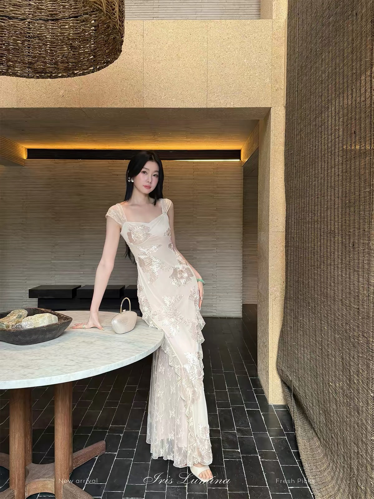 Iris Lumina "White Tea Venus" Elegant Summer Dress – A Stylish, Waist-Defining, Off-Shoulder Maxi Dress