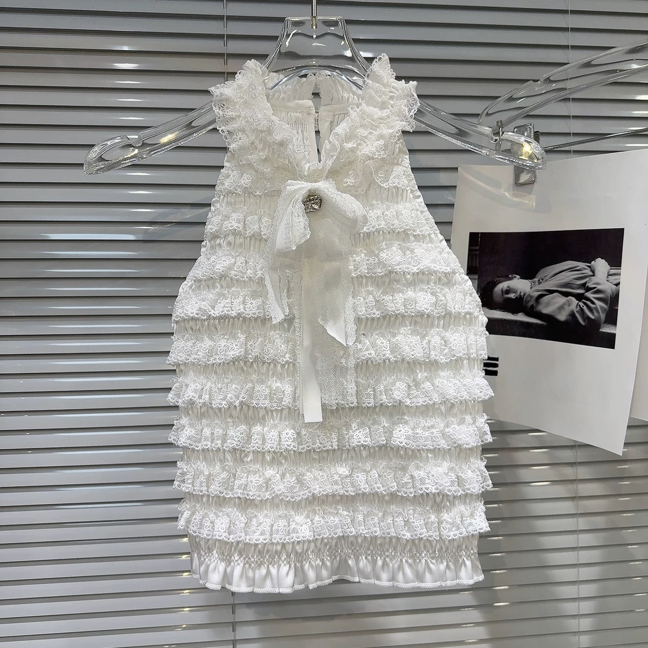 Internet celebrity same style 2025 summer new sweet lady tie bow lace pleated halter neck vest top for women