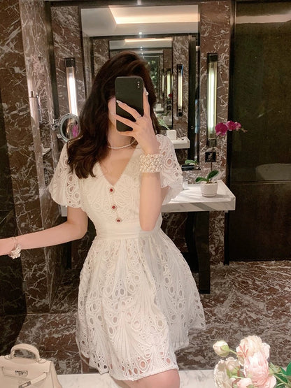 BETTER LS High-end hollow lace v-neck small fragrant puff sleeve dress can be worn as a small dress at ordinary times