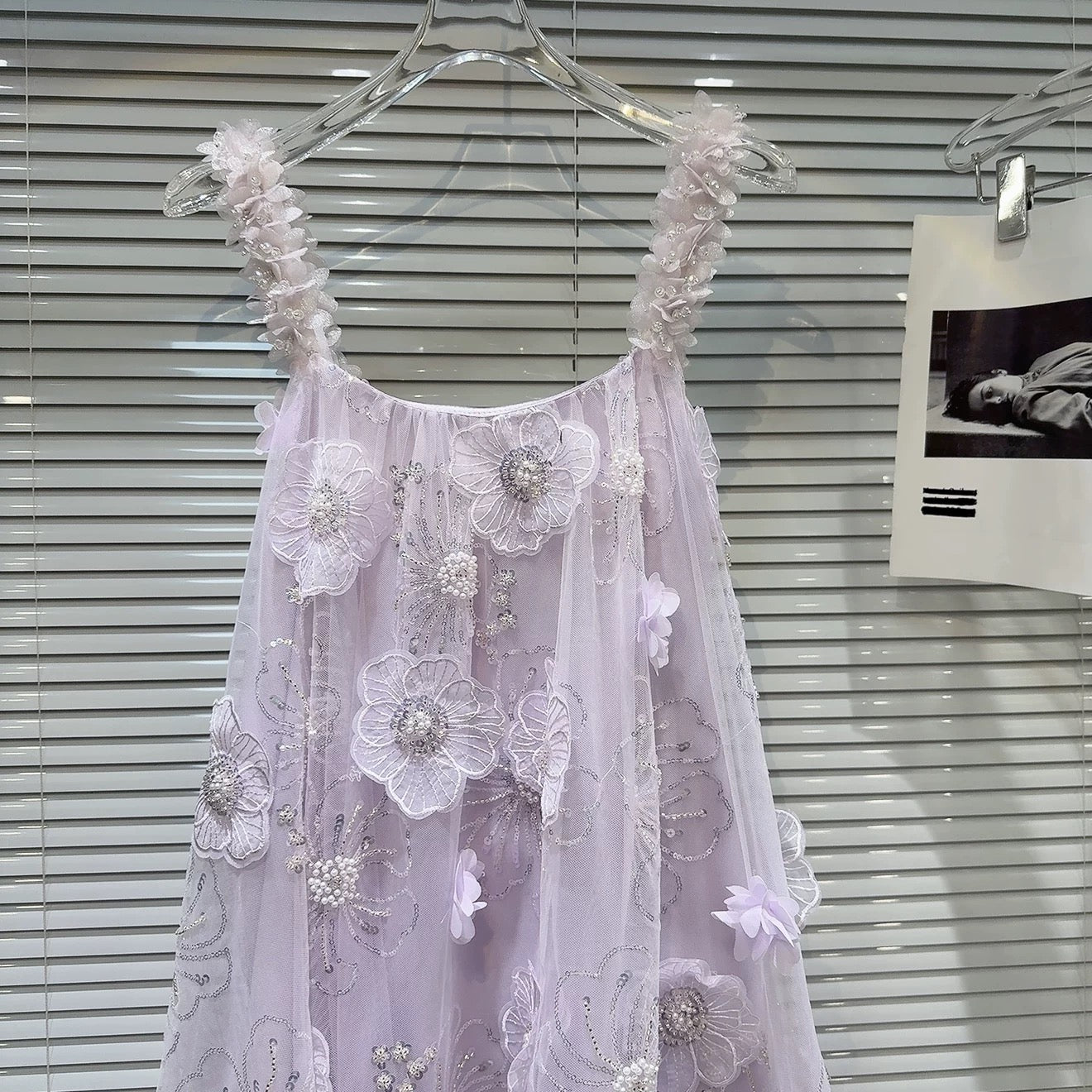 Internet celebrity style 2025 summer new style sweet small fragrance style sequin embroidered flower fluffy mesh outer lining dress