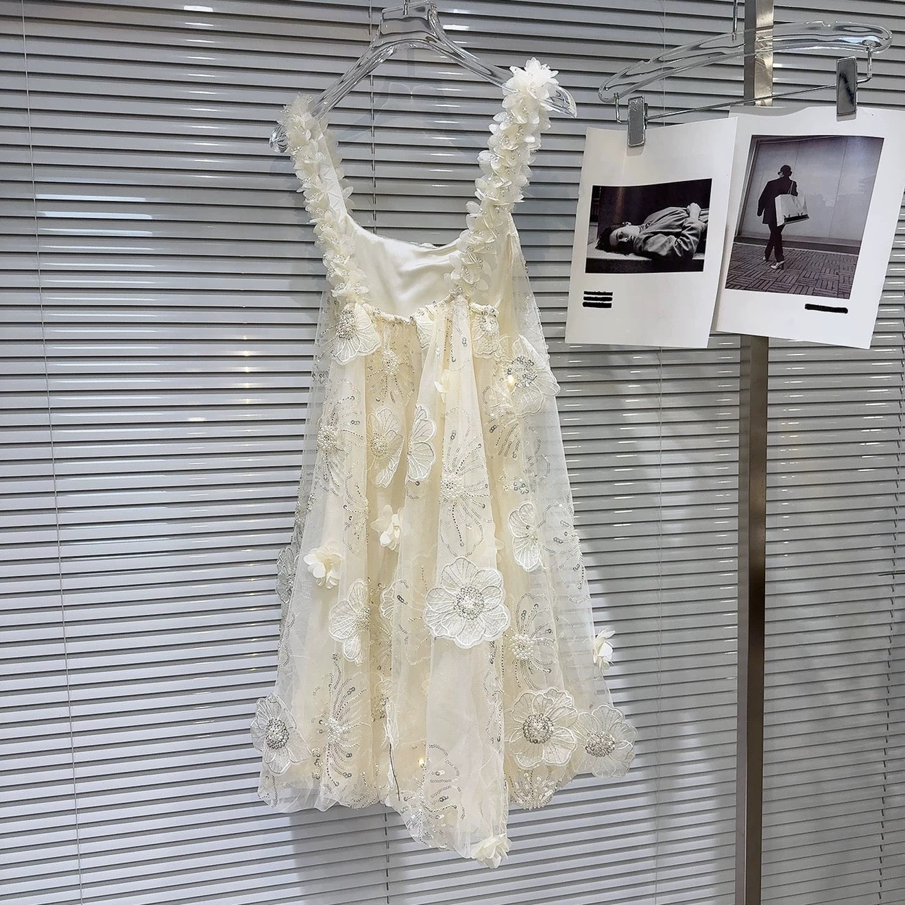 Internet celebrity style 2025 summer new style sweet small fragrance style sequin embroidered flower fluffy mesh outer lining dress