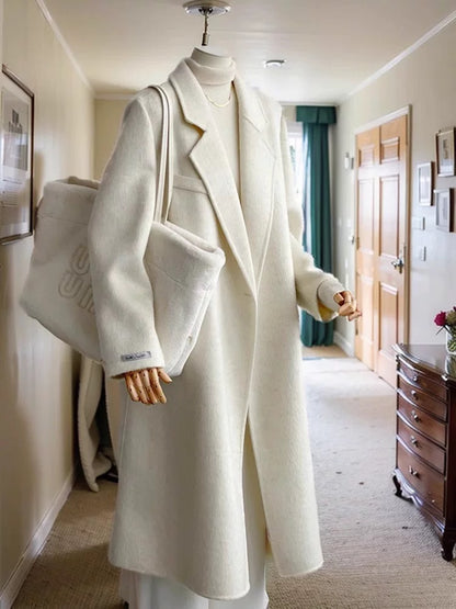 High-end double-sided temperament coat, high-end fashion, light and sophisticated style, white long woolen coat for women winter 2024